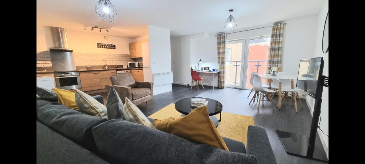 Spacious London Apartment 5 Min Walk To Leytonstone Underground Station And 5 Stops To Zone 1 Ngoại thất bức ảnh